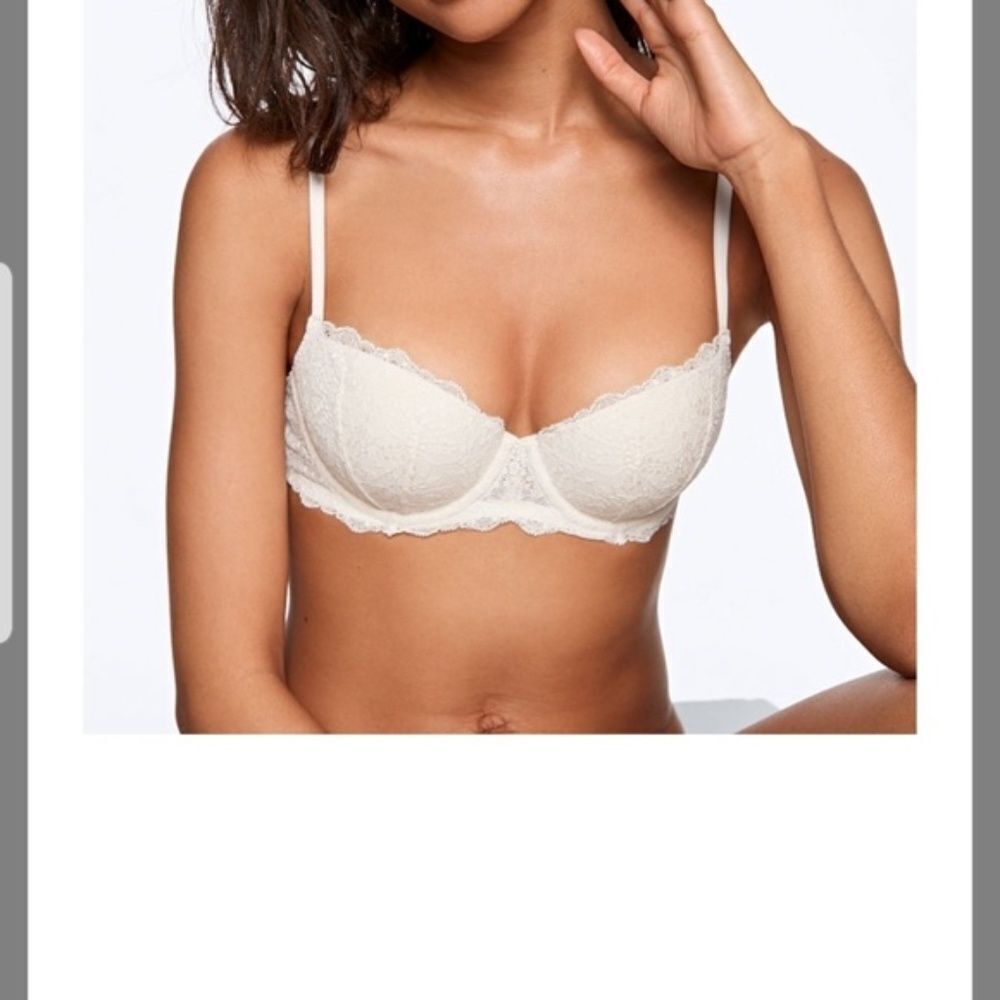 Victoria's Secret Ivory Date Push Up Lace Trim Bra Sz 32DDD